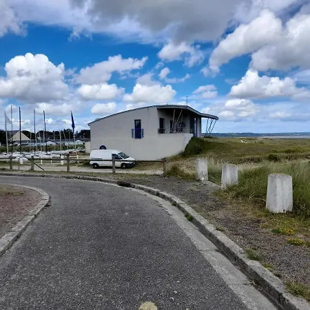Maison Les Pieds Dans La Quineville