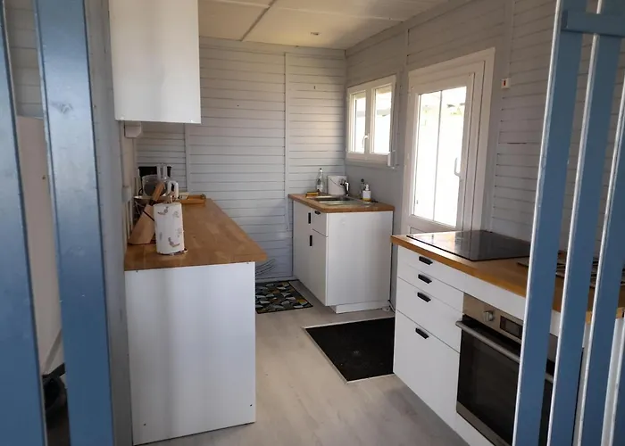 Maison Les Pieds Dans La *